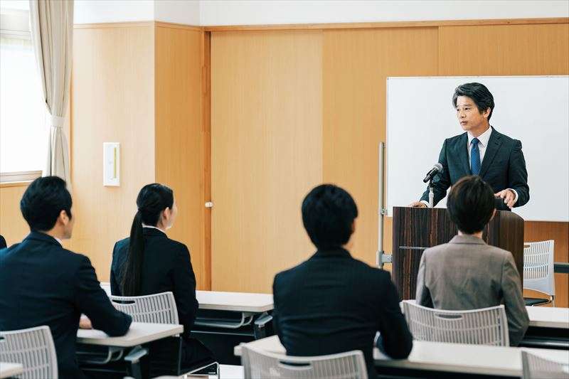 セミナーや講演会での会場設営のポイントは？